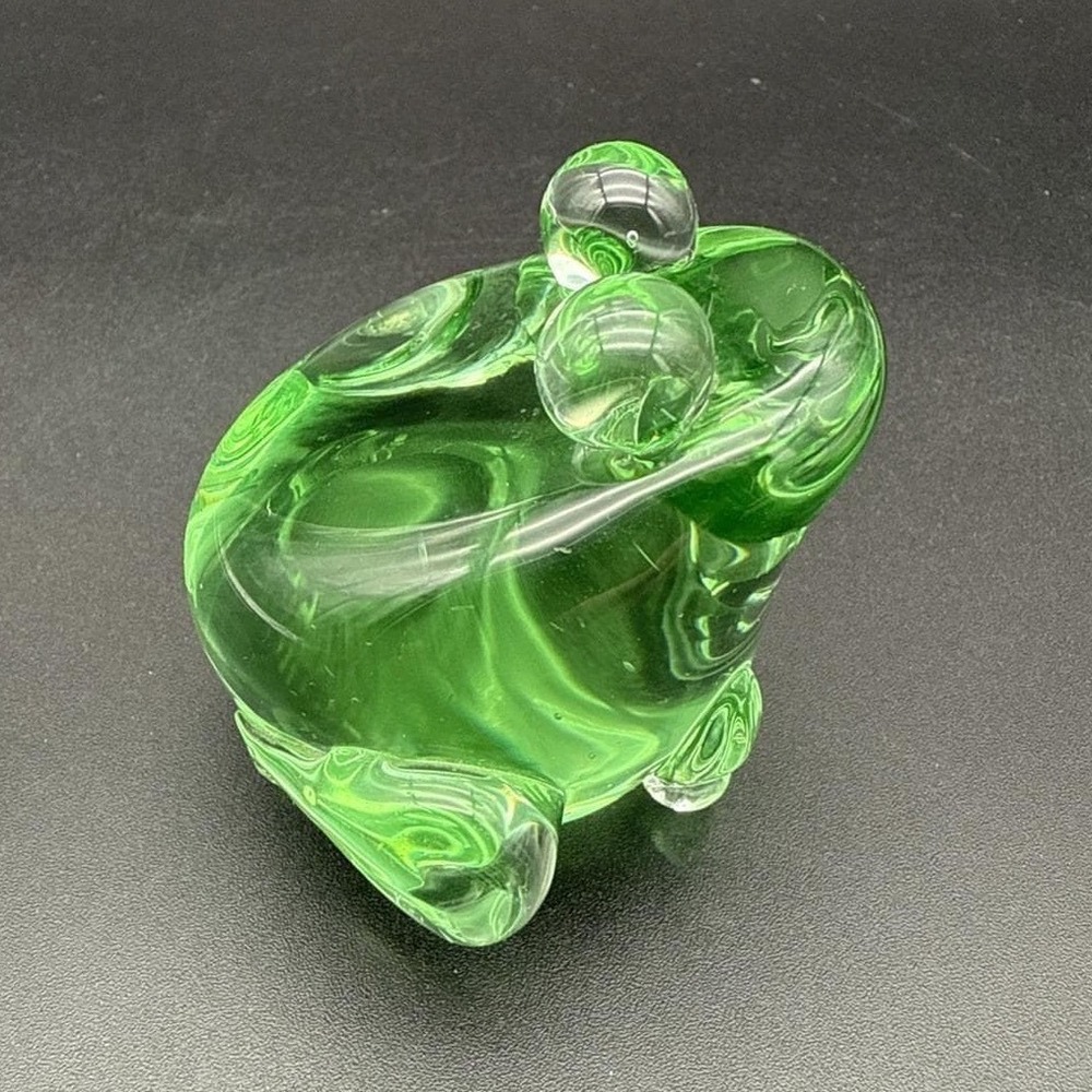 Vintage Crowning Touch Green Glass Frog Paperweight - Picture 6 of 9